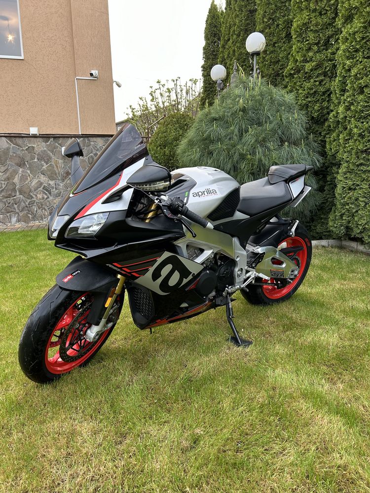 Aprilia RSV4 RR 2019