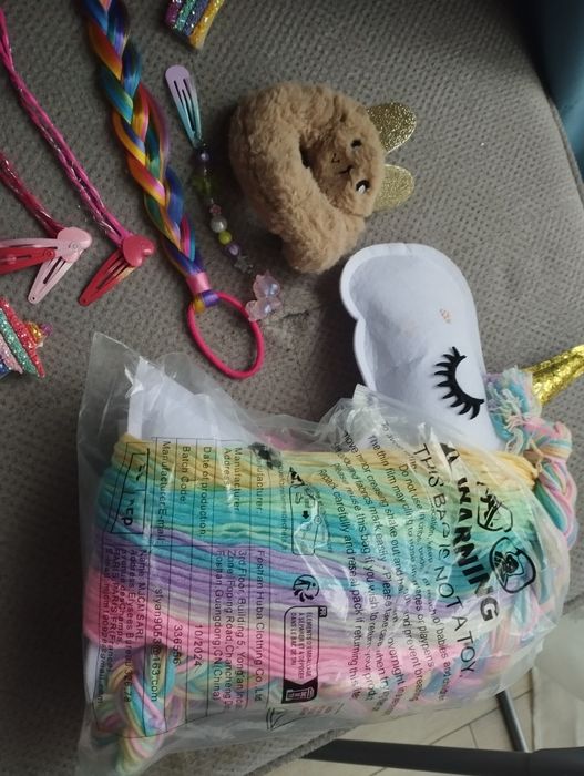 Oddam rzeczy dla dziewczynki 122/134