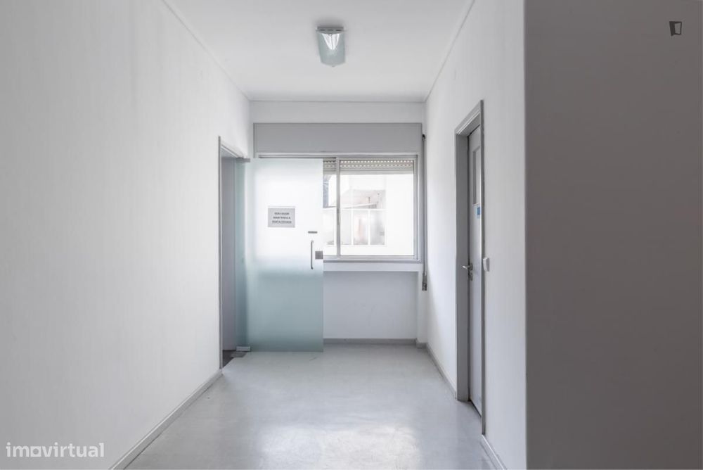 Quarto - localizado em Bonfim Porto