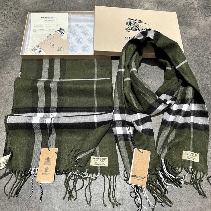 Шарф Burberry Клетка 13 расветок шарф барберри бежевый + УПАКОВКА