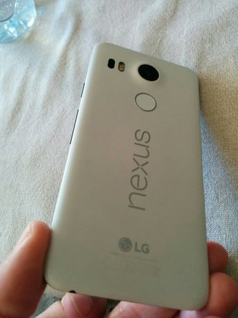 Smartphone telemóvel Google Nexus 5x  estado novo