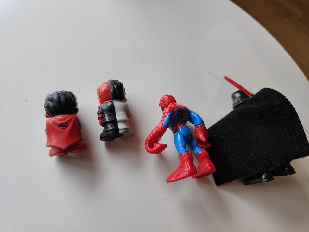 Spiderman, Darth Vader i figurki ooshies