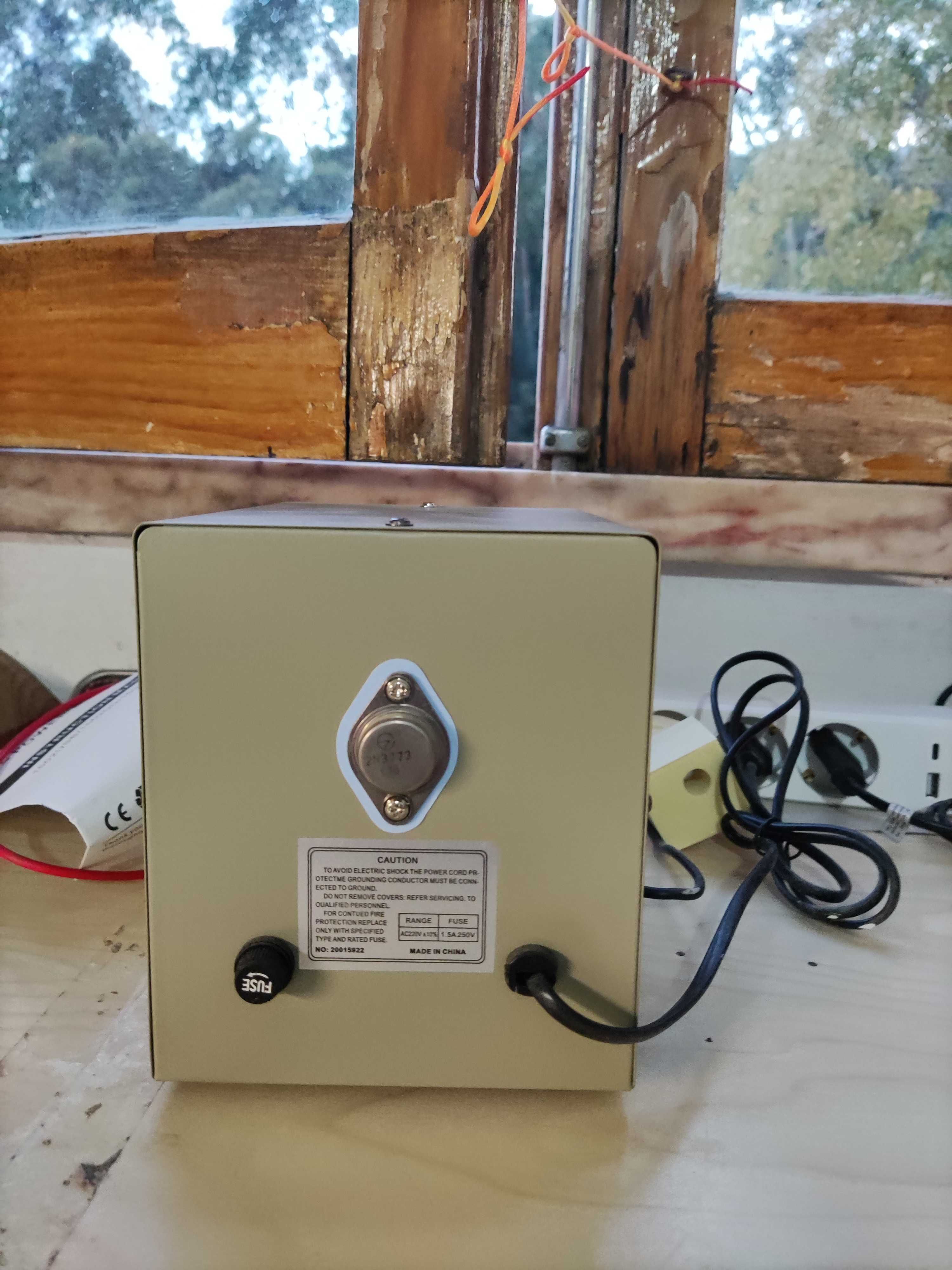 Fonte De Alimentação De Laboratório PRO K ,  FA 1502D+, 15V, 2A