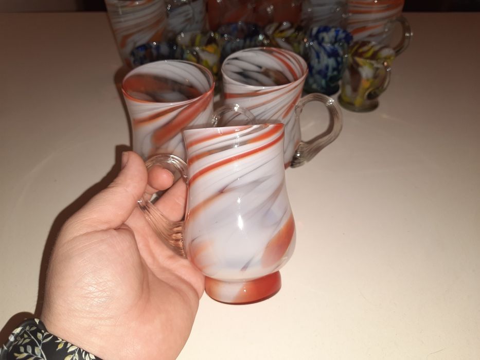 Чашки з гутного скла