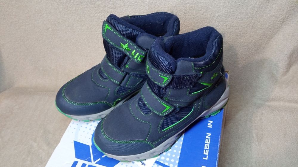 Продам дитячі зимові ботінки Lico