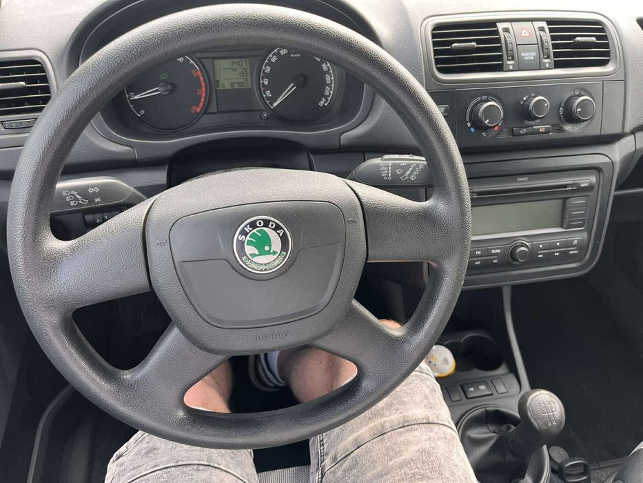 SKODA FABIA 1,4 MPI/stan b.dobry/klimatyzacja/oryginalne felgi R16