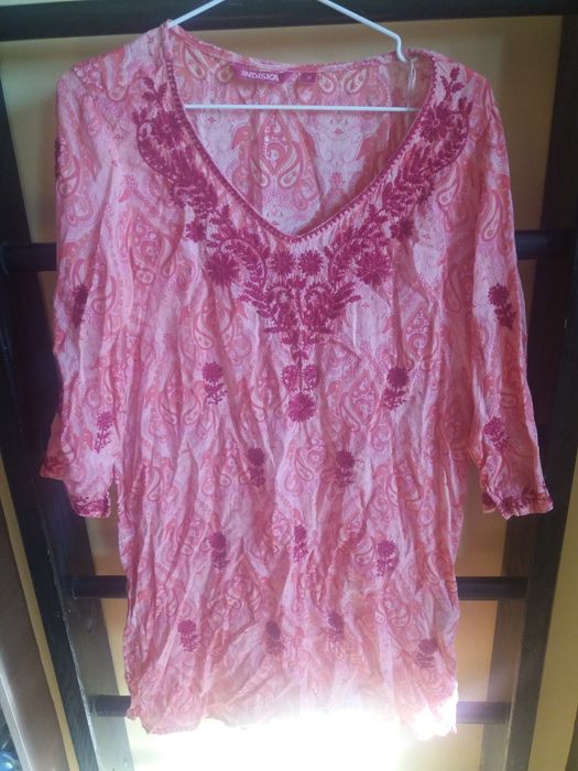 Różowa tunika w kwiaty z długim rękawem M