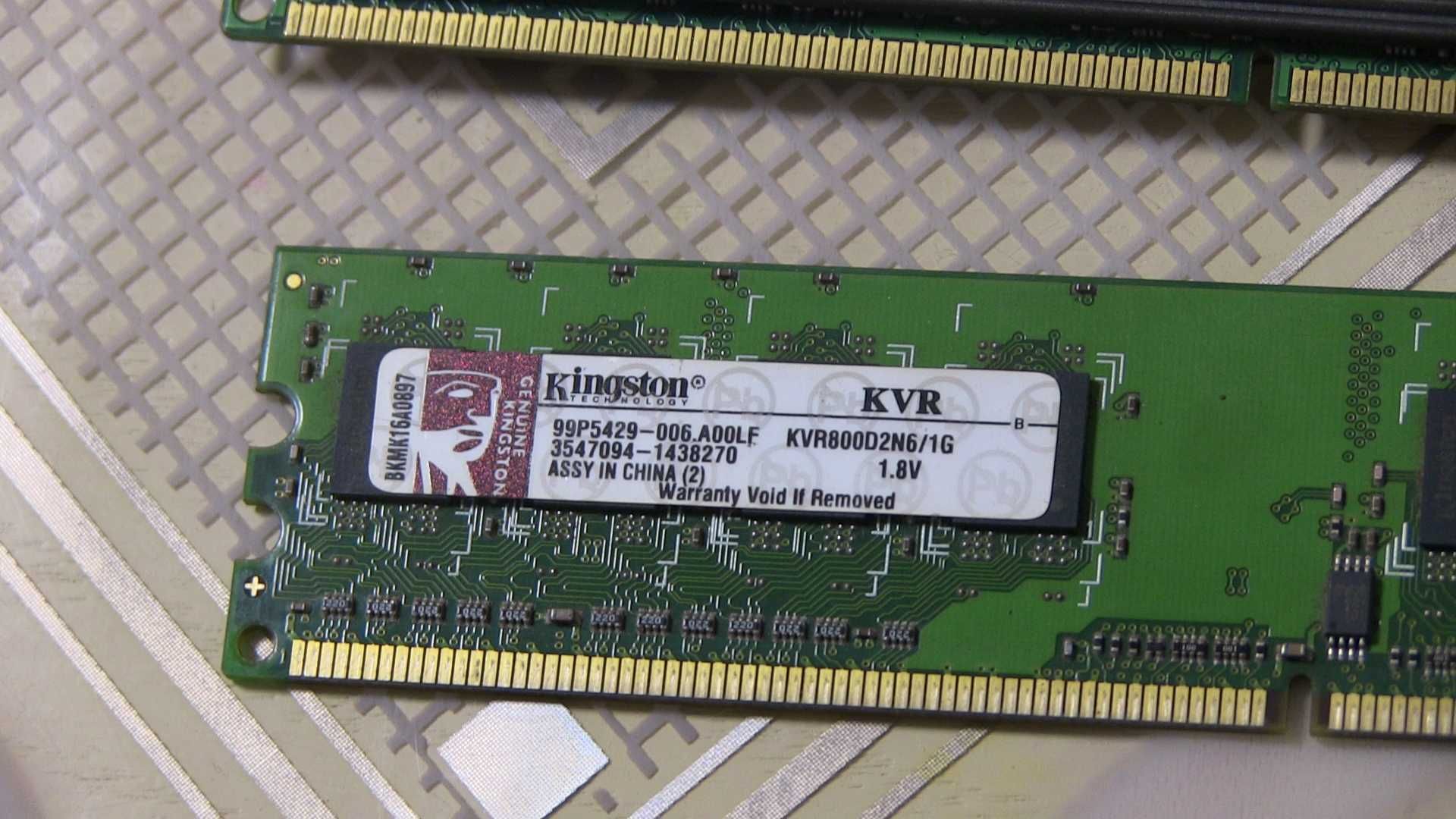 Модуль пам'яті DDR2 1Gb Patriot Kingston на радіаторі