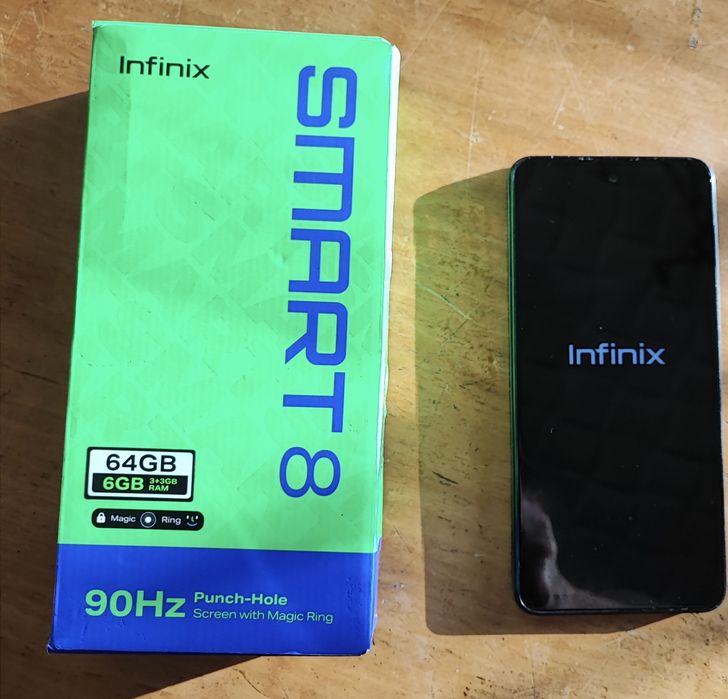 Telefon Infinix Smart 8