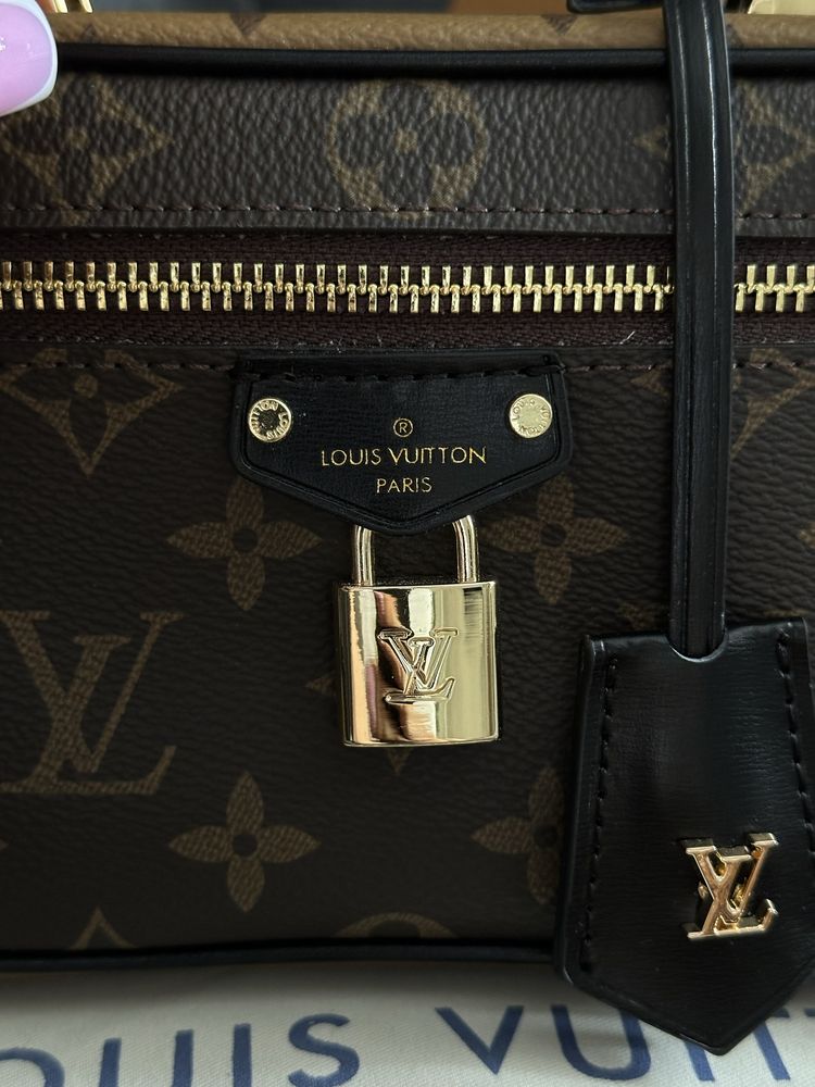 Сумка шкіра Louis Vuitton vanity chain pouch, луі вітон, LV
