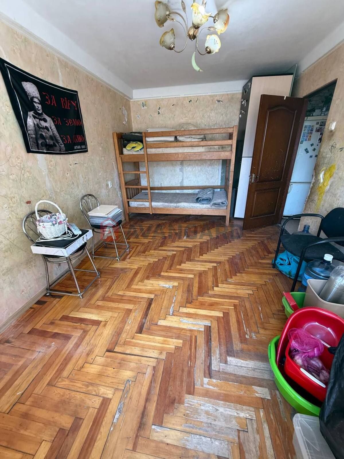 2-х квартира, окремі кімнати, парко місце