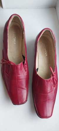 Туфлі жіночі,42 розмір,червоного кольору