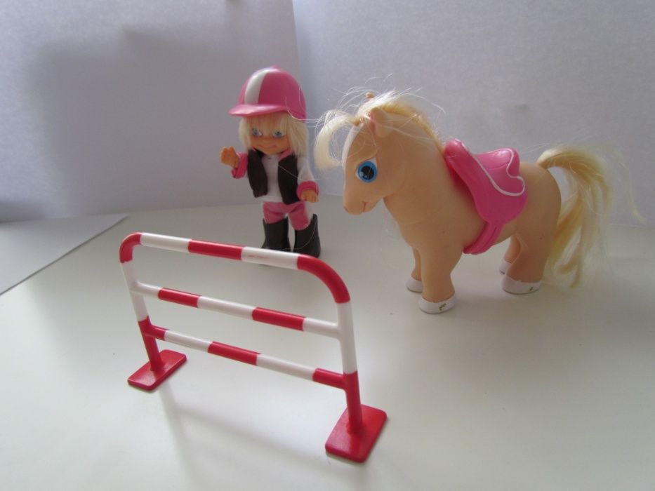 Bonecos e animais miniatura