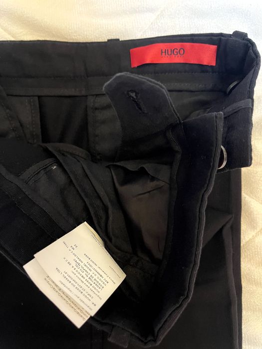 Штани Hugo Boss. Колір чорний. 48-й розмір.