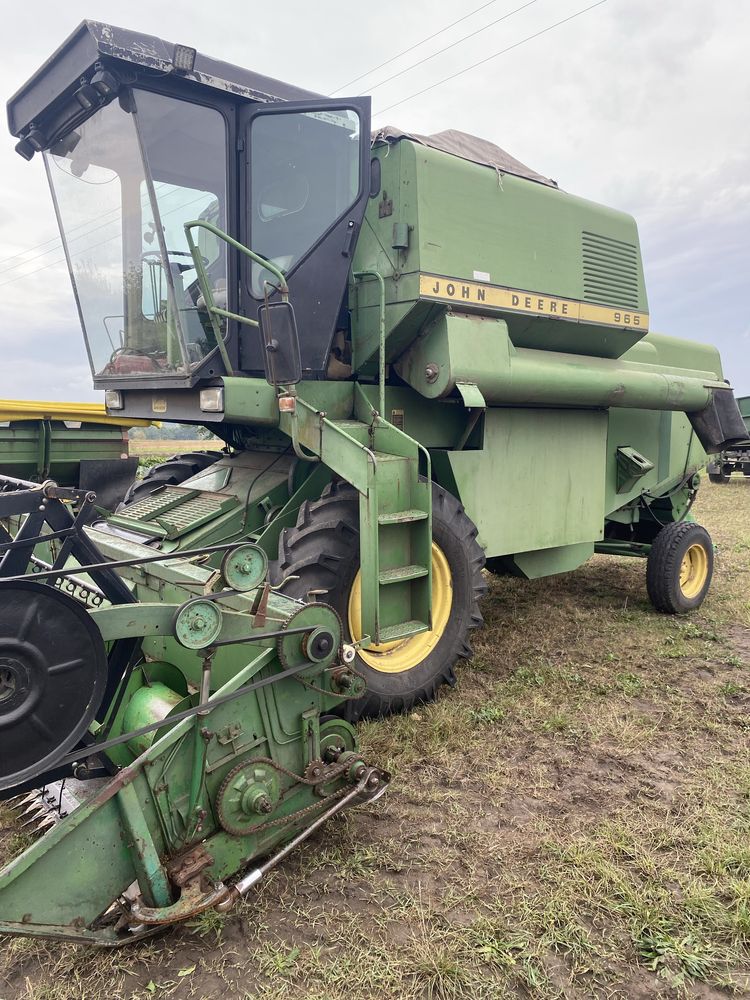Робочий, не потрібно вкладень John Deere 965