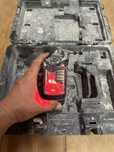 Laser Dewalt 2 linhas com caixa
