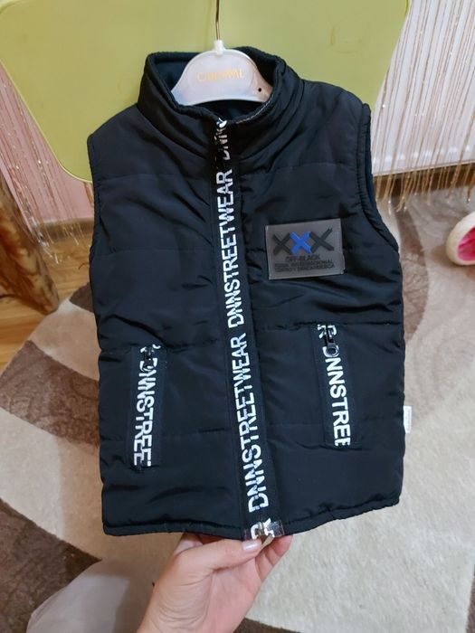 Безрукавка  на вік 4 роки