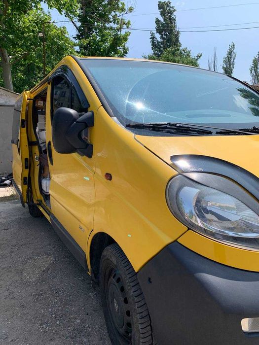 Продам Опель виваро