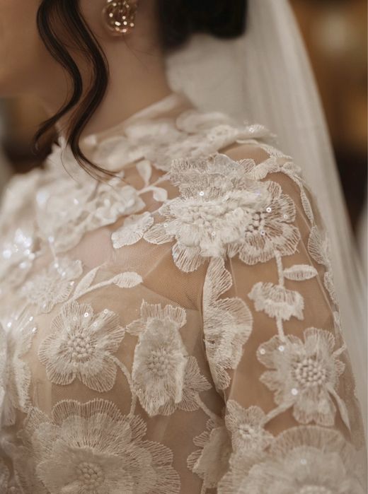 Весільна сукня жіноча