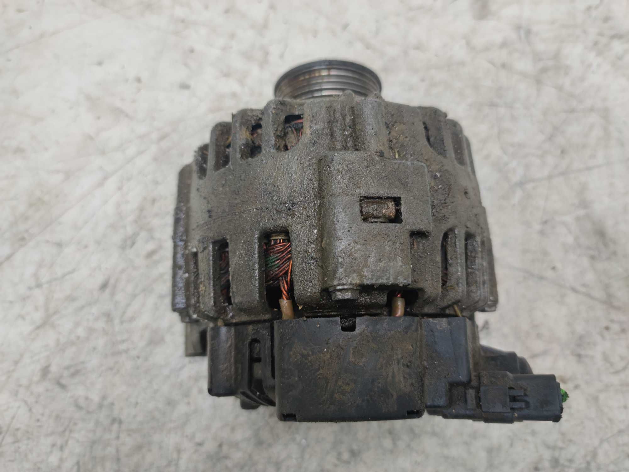 Peugeot 206 1.4 8V Alternator Valeo Oryginał