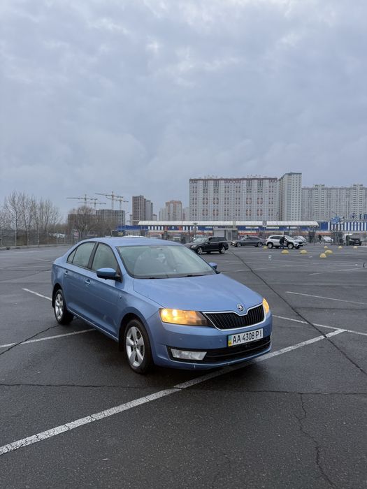 Шкода рапид автомат один хозяин с салона