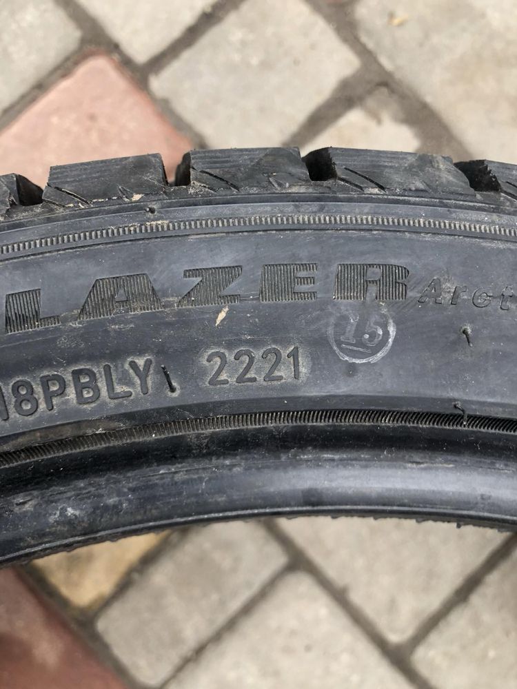 Гума зимова 235/40R 19