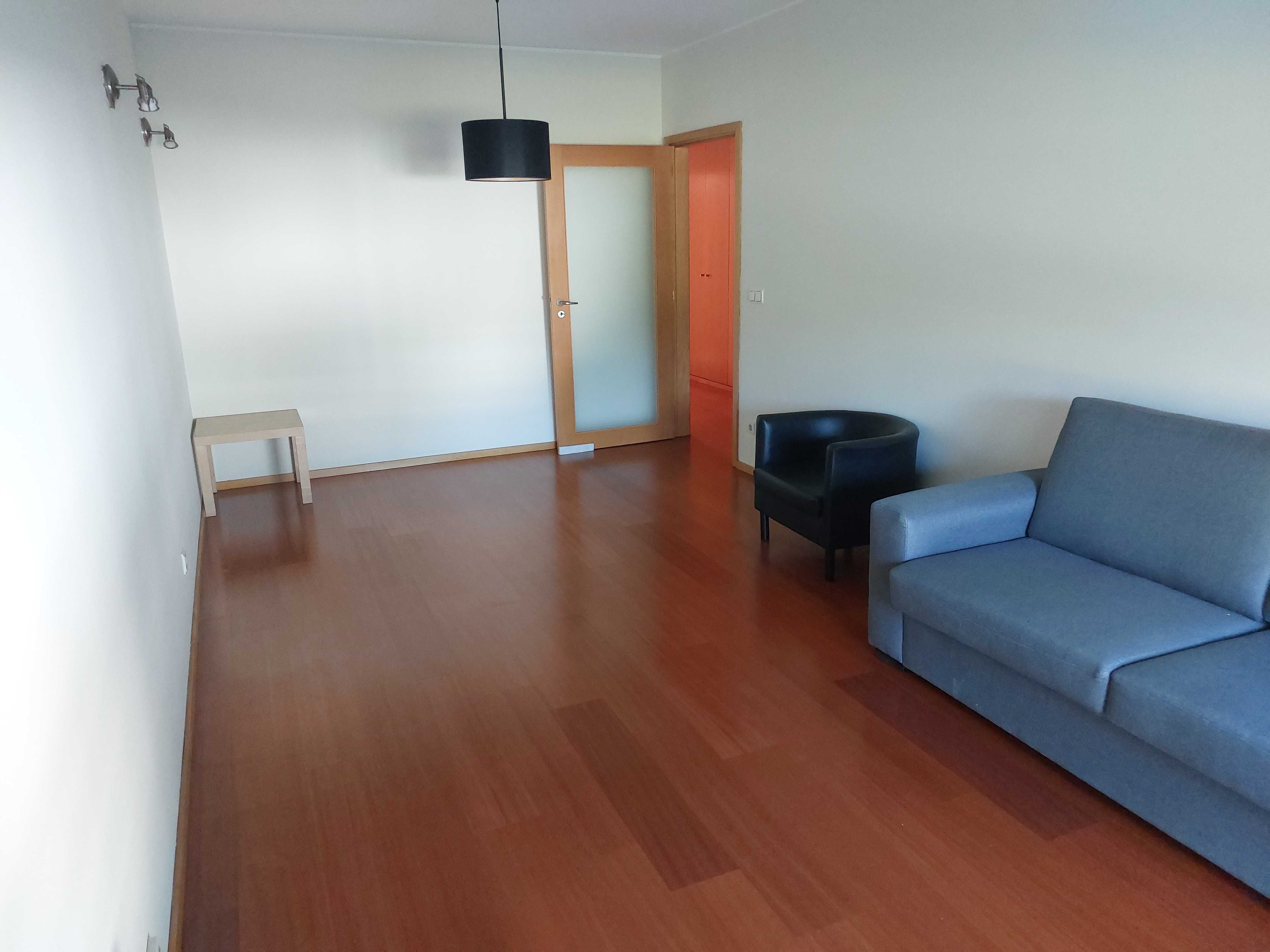 Apartamento T2 com Terraço