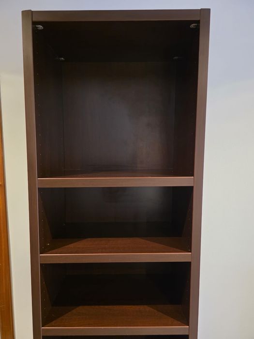 Estante usada mas em boas condiçoes!