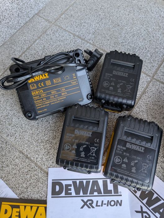 Набір Dewalt DCK266P3 (шурупокрут DCD796 + імпакт DCF887) з Британії