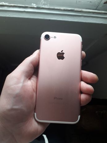 Продам iPhone 7 rose gold 32 !состояние на 4+комплект
