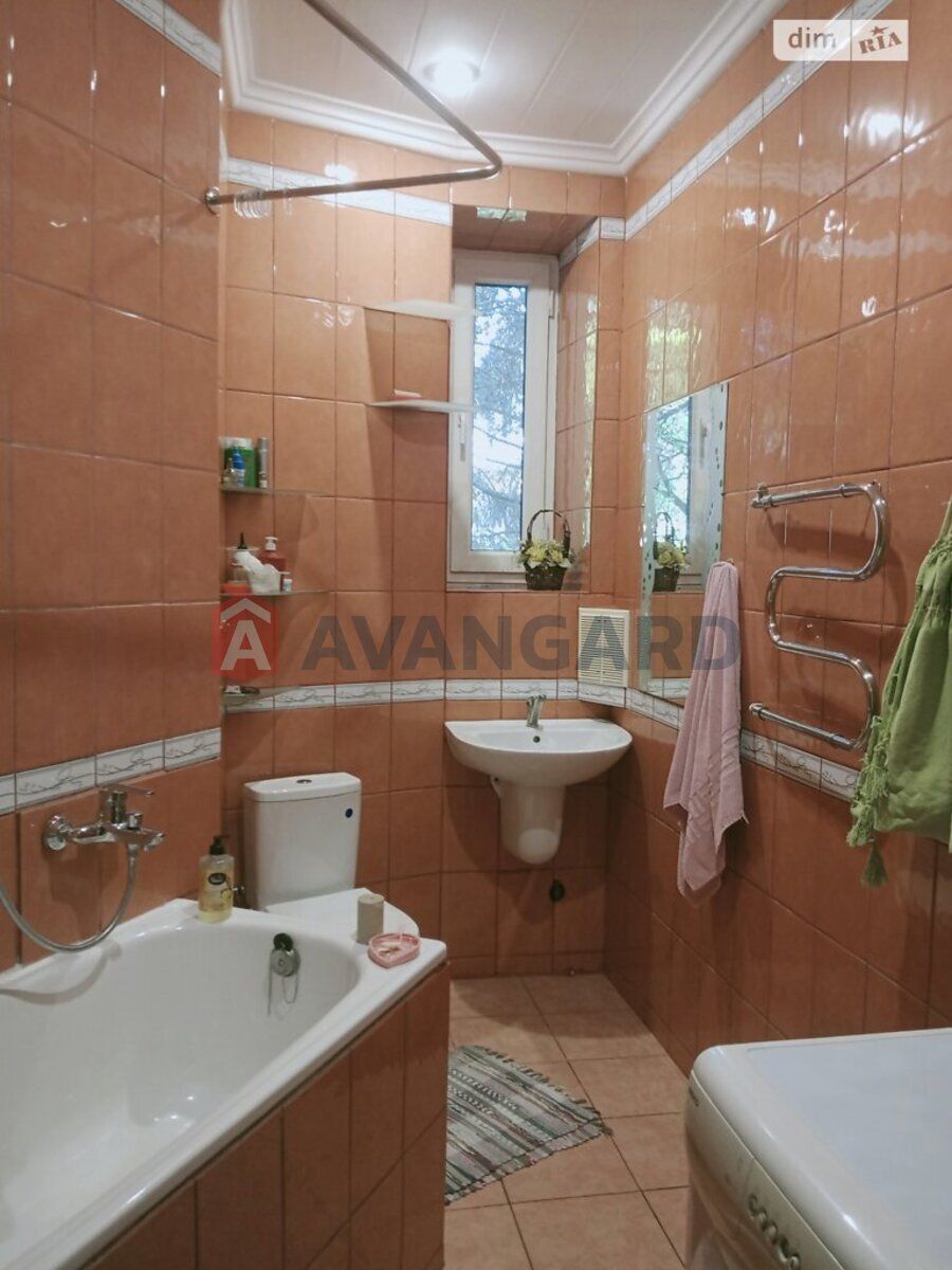 Продам 2к квартиру з якісним ремонтом в Центрі міста