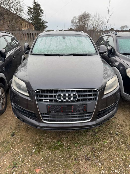 Sprzedaję samochód AUDI Q7