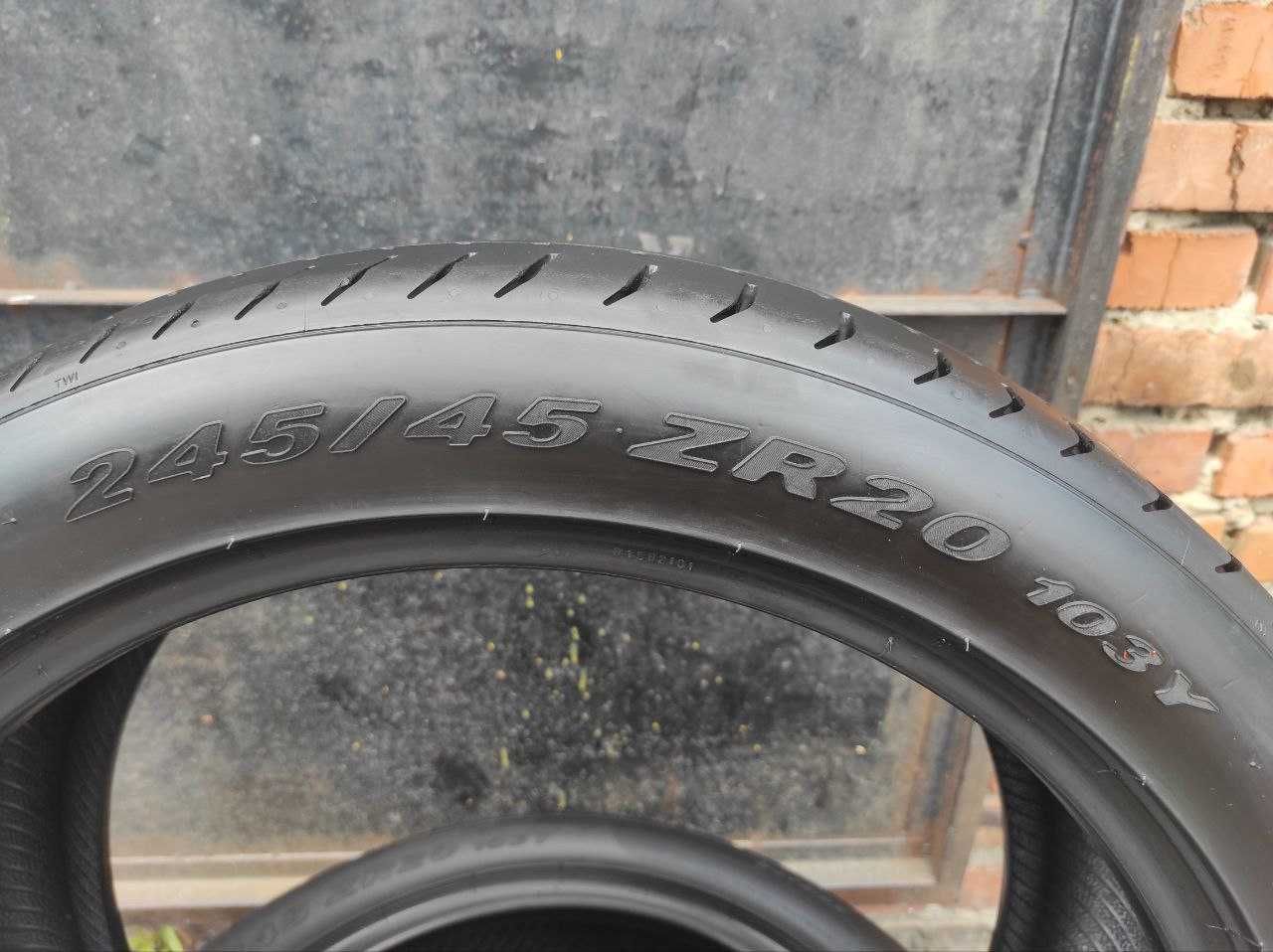 Pirelli P`zero 245/45r20 103Y 2шт, 5,5мм, ЛЕТО. Привезены из Германии