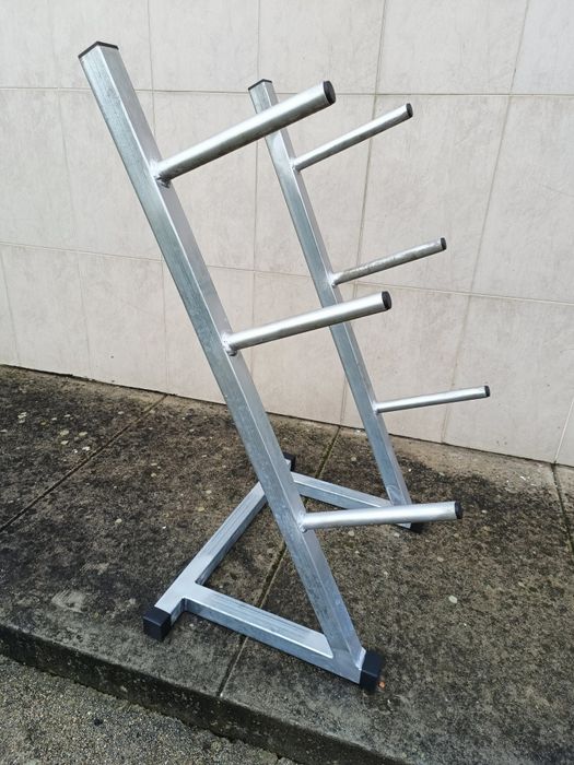 Faço serviços de serralheria e manutenções