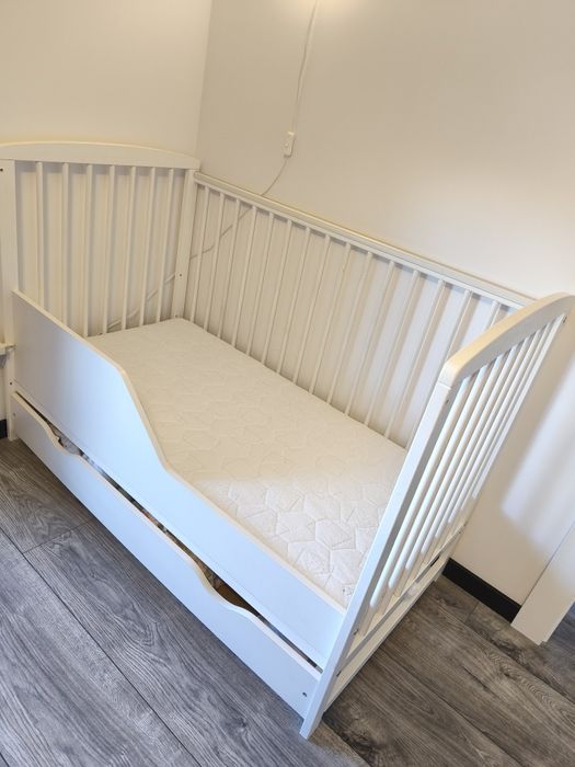 Łóżeczko dziecięce z materacem Fiki Miki