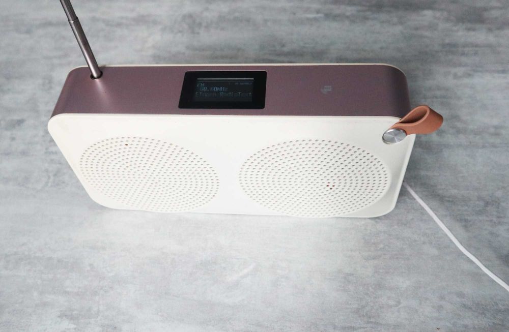 Радиоприемник - колонка SCARIADUBK17E FM/DAB/DAB+/Bluetooth