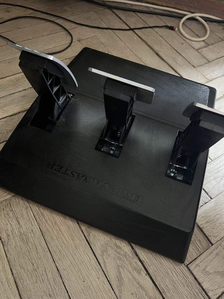 Кермо Thrustmaster t300 RS