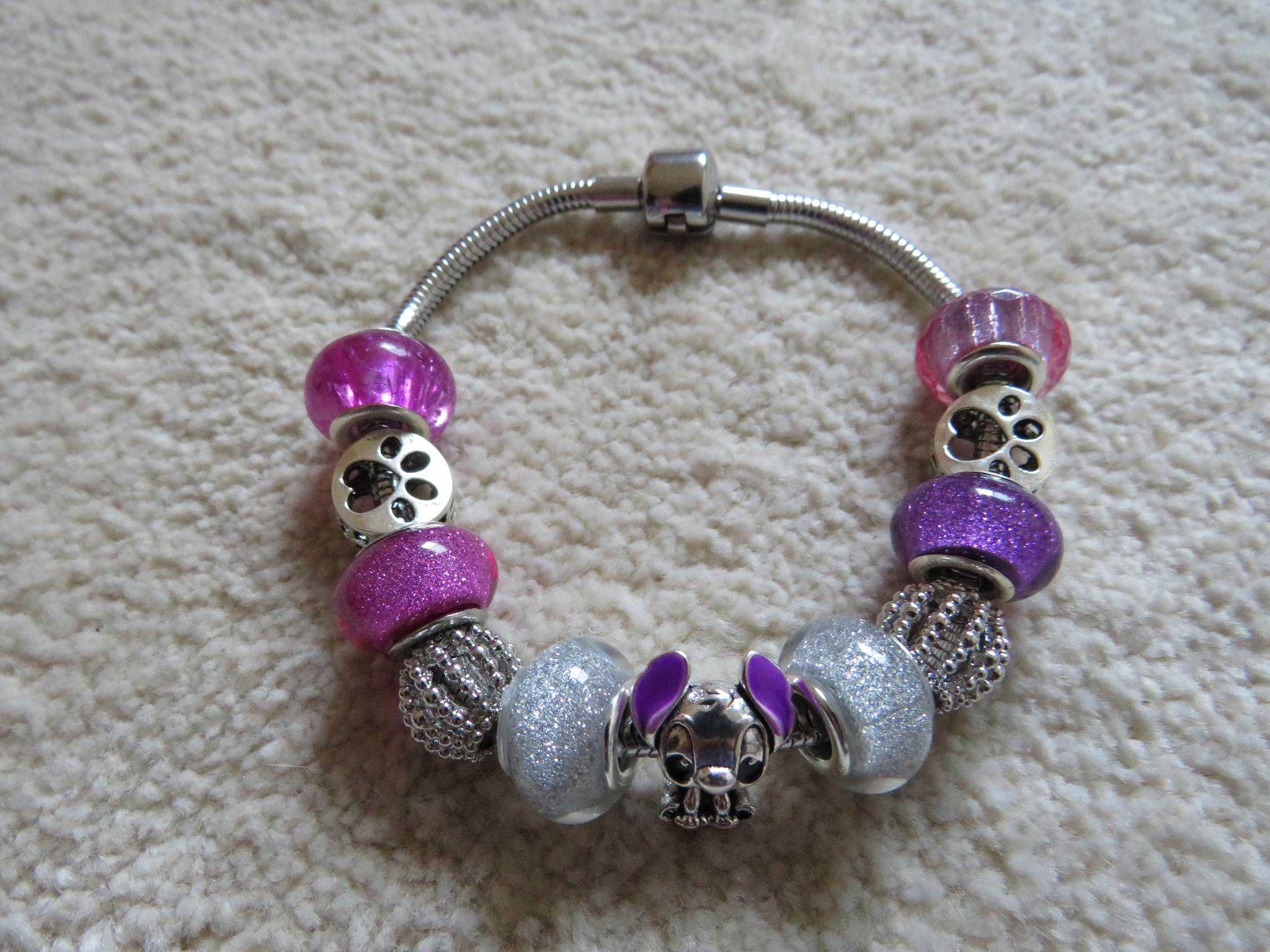 Pulseiras tipo pandora Stitch