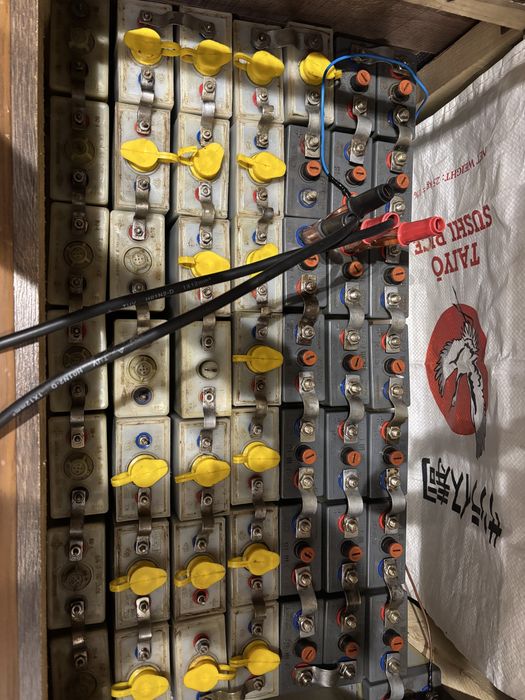 Аккумуляторы НК-55 12в 55а с зарядкой