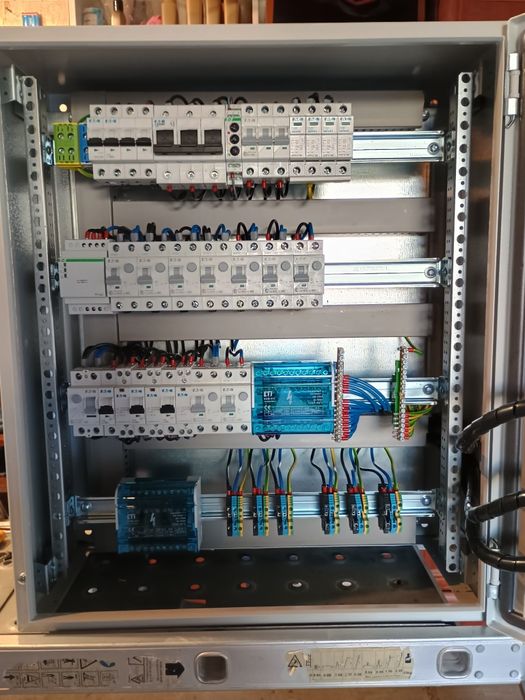 Usługi elektryczne. Elektryk. Instalacje elektryczne. Pomiary.