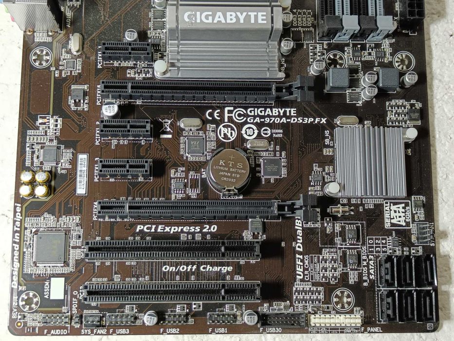 Материнська плата AMD Gigabyte 970A-DS3P FX sAM3+ FX ВІДМІННОМУ стані
