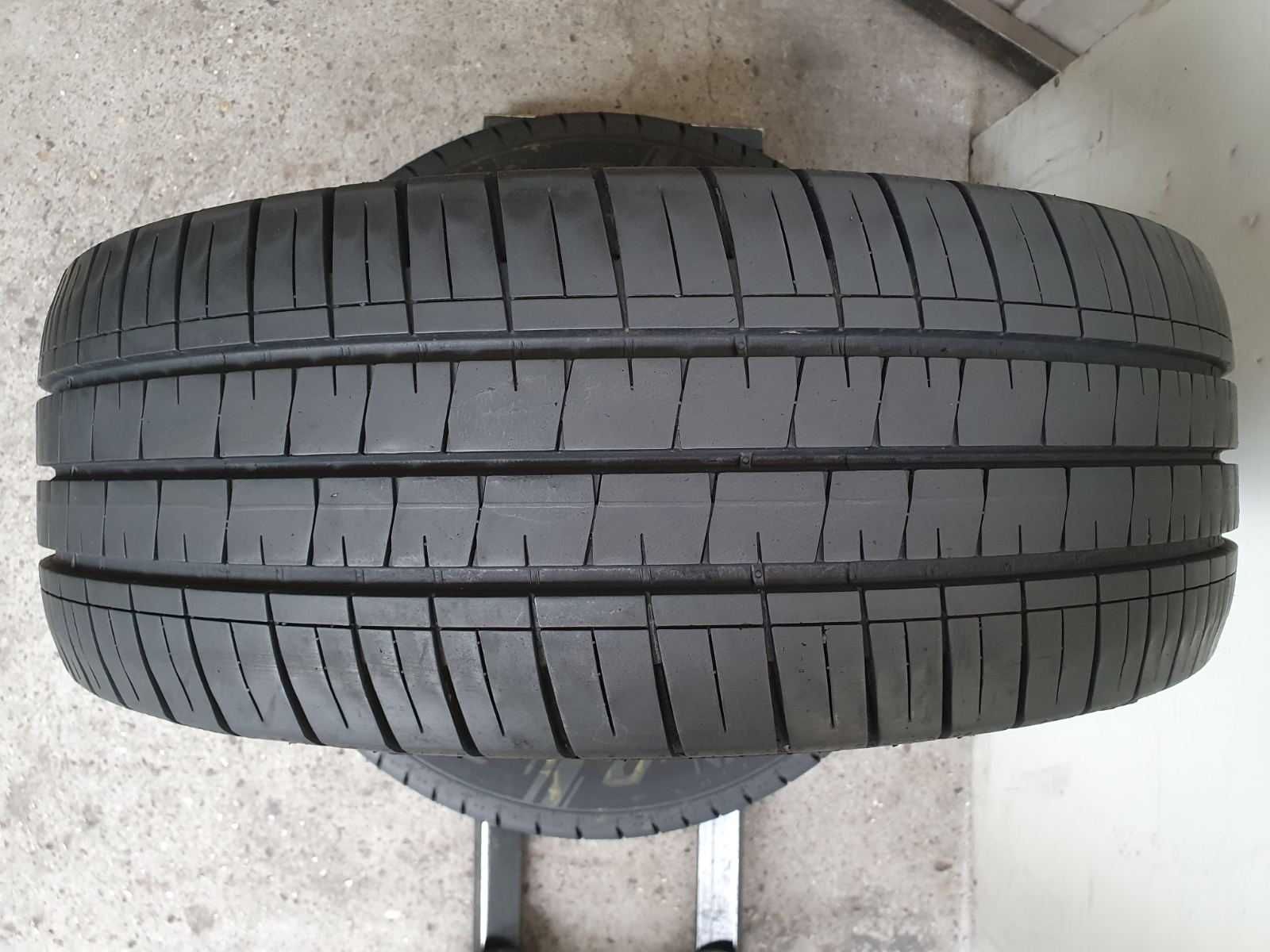 2x Vredestein Comtrac 2 235/60r17C 8mm