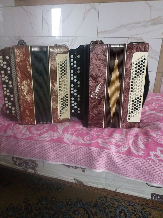 Продам баяны Киров и Украина в хорошему стані.
