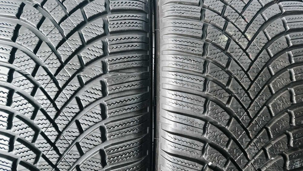 2X 235/45R18 98V Bridgestone blizzak LM005 77K