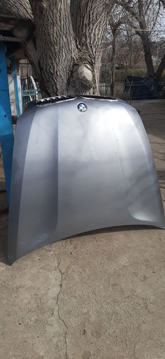 Капот на БМВ е70,оригінал