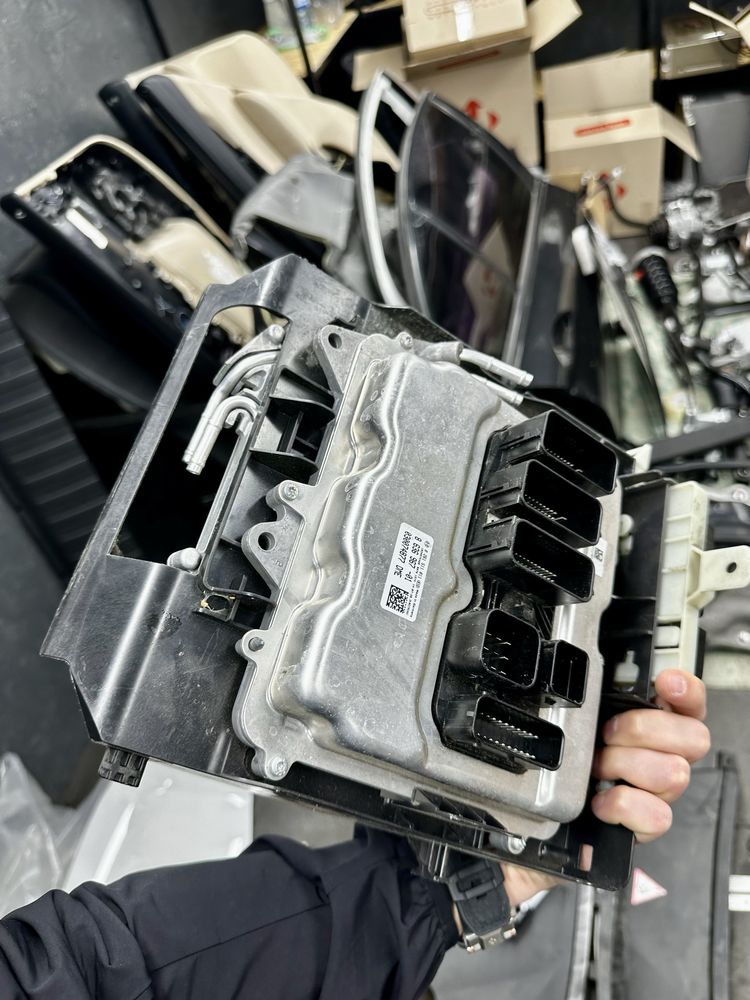 Блок, модуль двигателя, ECU,DME Bmw F15 F01 F02