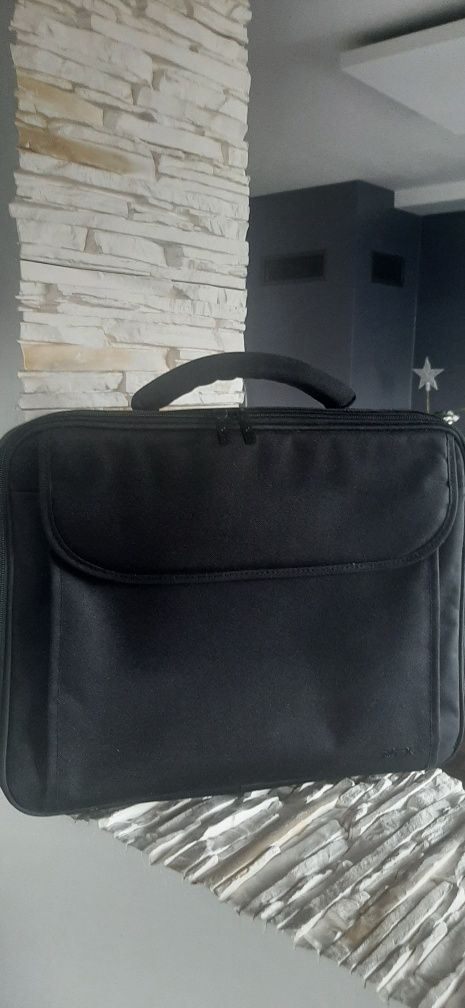 Nowa torba na laptopa