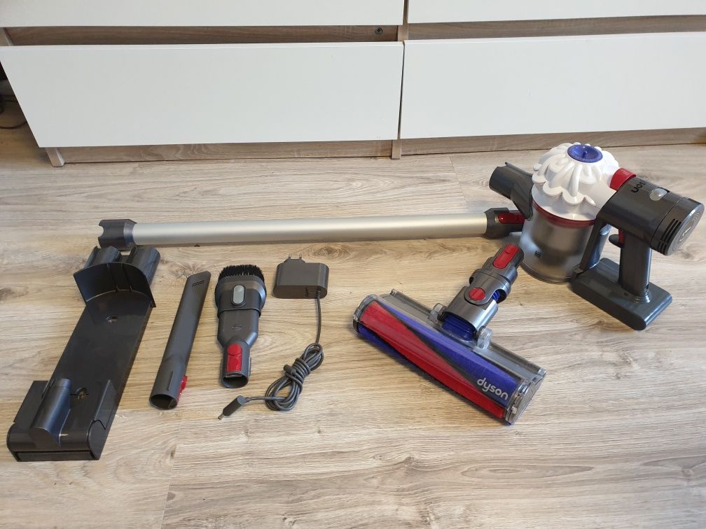 Odkurzacz Dyson V7 bezprzewodowy pionowy ładny