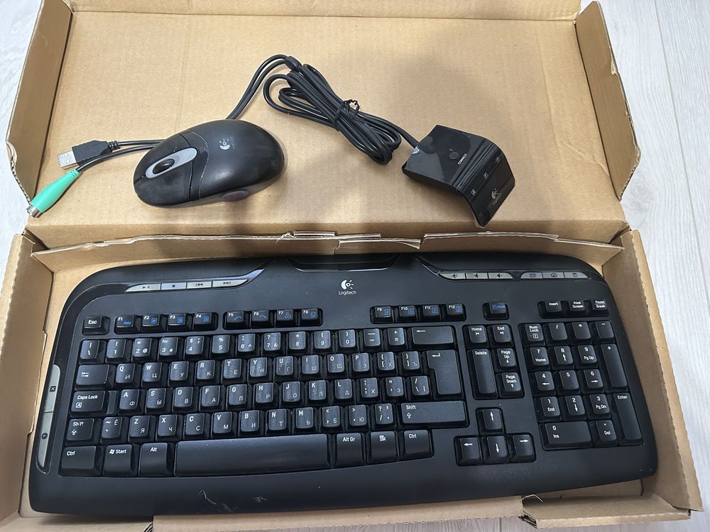 Клавіатура + миш Logitech Cordless Desktop EX110 RUS BOX