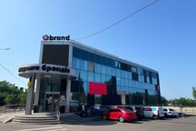 Комерційне приміщення 650 м² з окремим входом у центрі